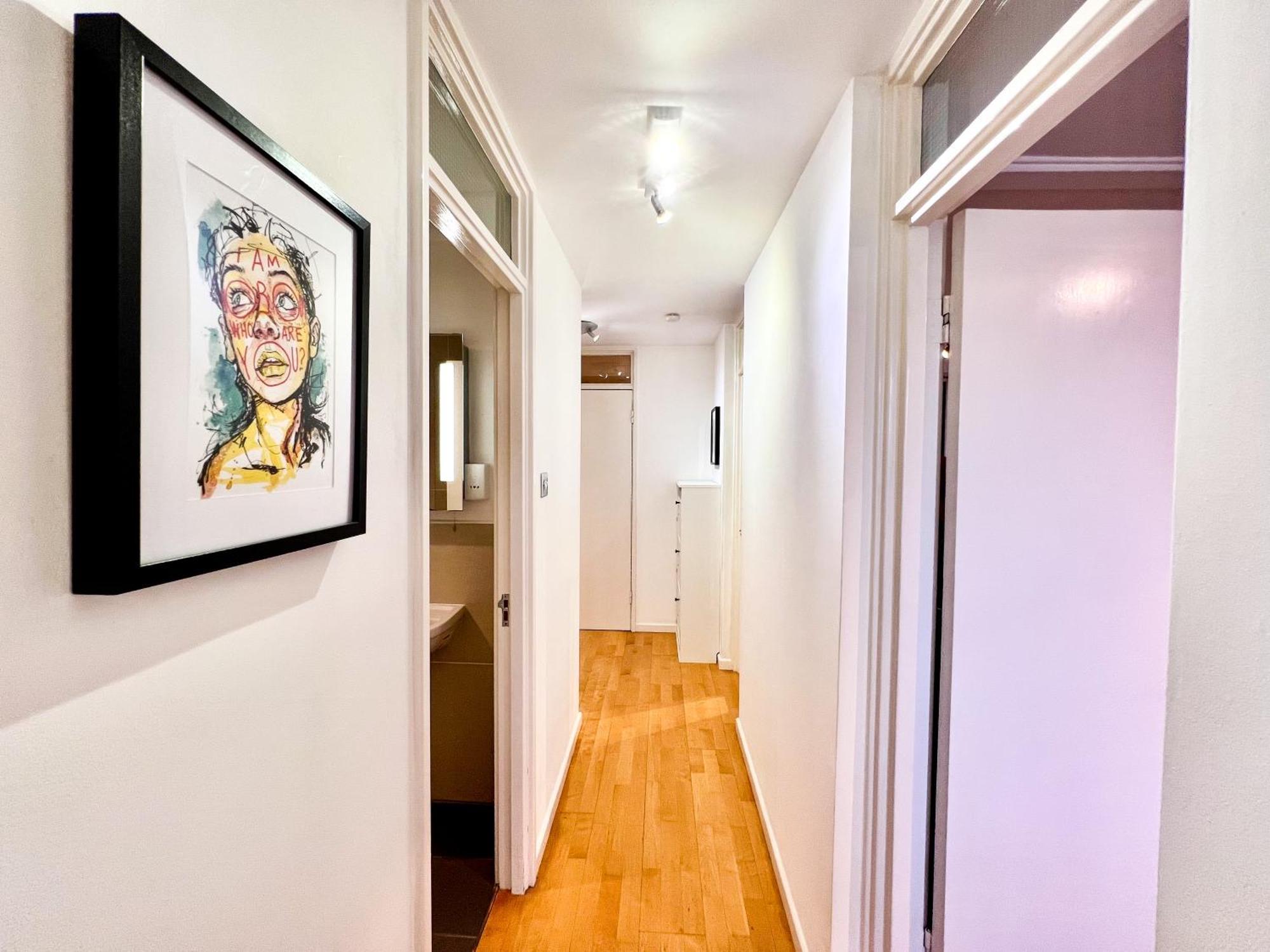 Great River Thames View Entire Apartment In The Most Central Лондон Экстерьер фото